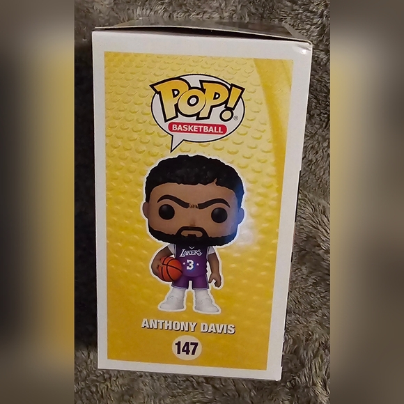 Funko POP! (#147) NBA LOS ANGELES LAKERS  Anthony Davis #3 Vinyl Figure - Picture 4 of 6